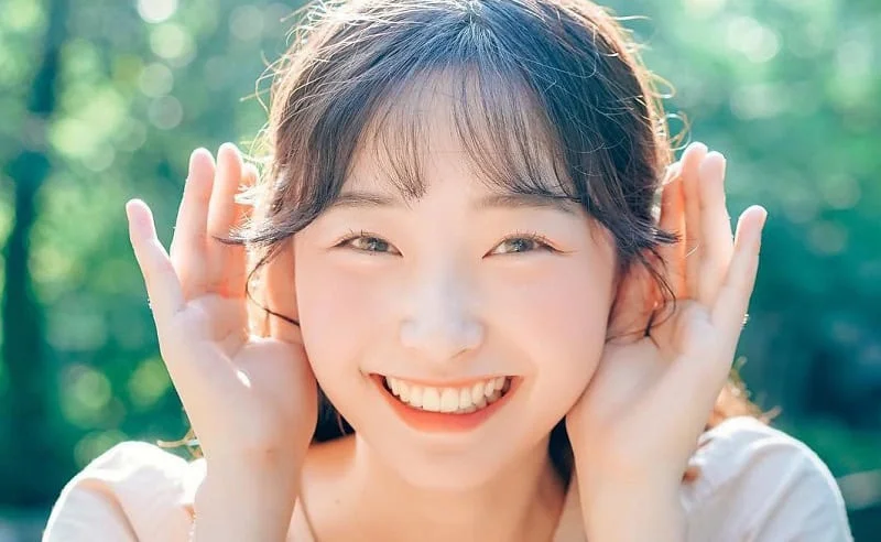 Hình ảnh gái xinh cười siêu dễ thương.