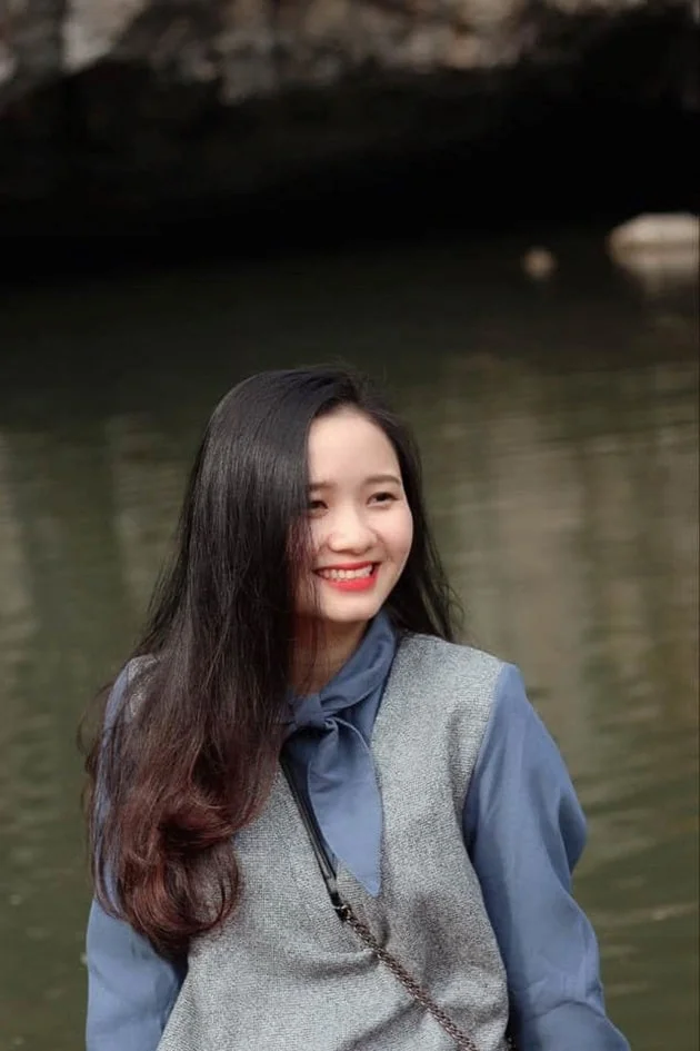 Hình ảnh gái xinh răng khểnh cực dễ thương.