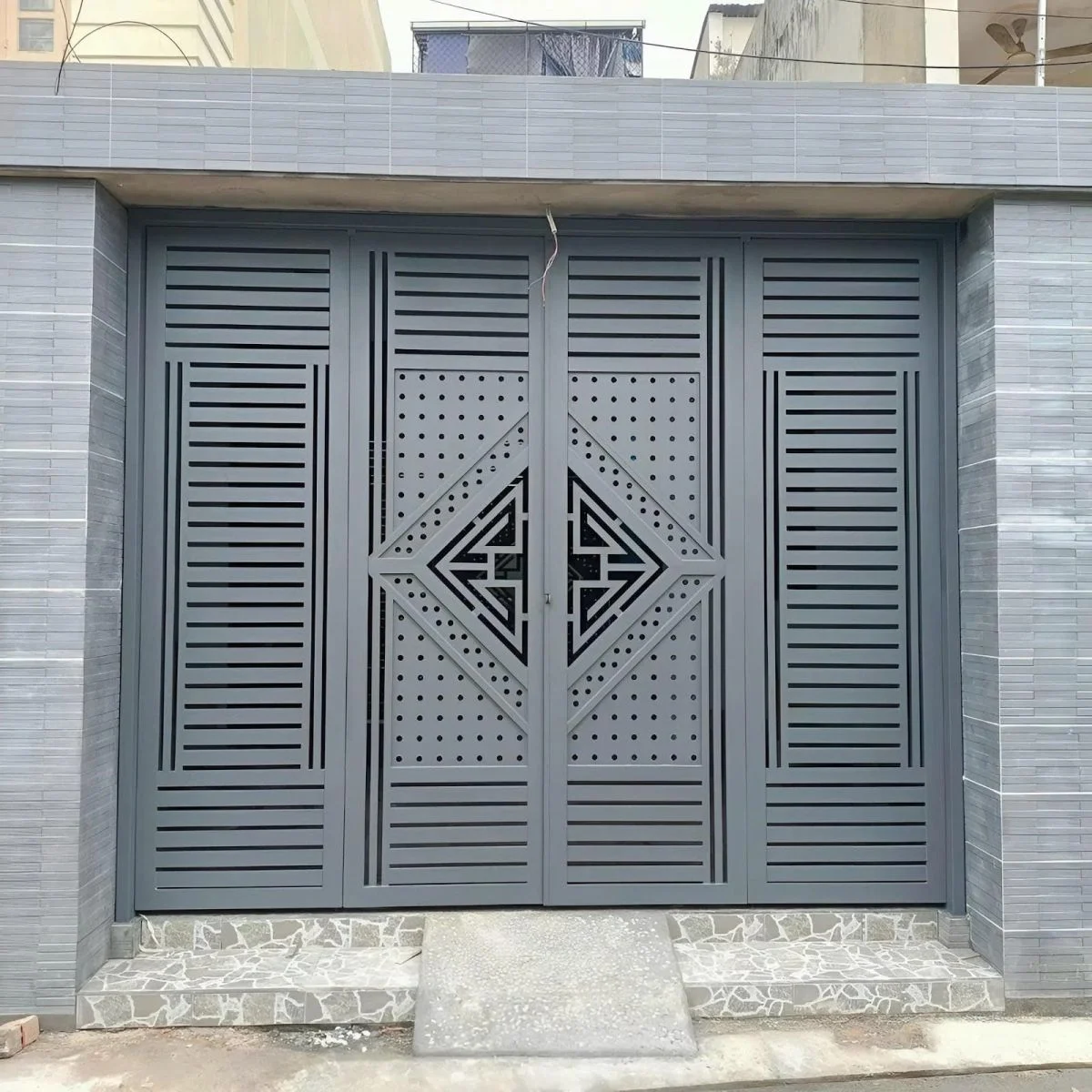 Cổng sắt hộp 4 cánh