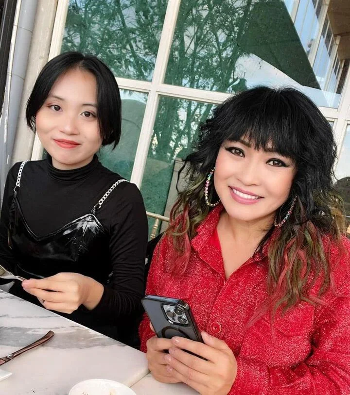 Con gái được Phương Thanh giấu kín 11 năm nay đã lớn, ủng hộ mẹ đi lấy chồng - 4