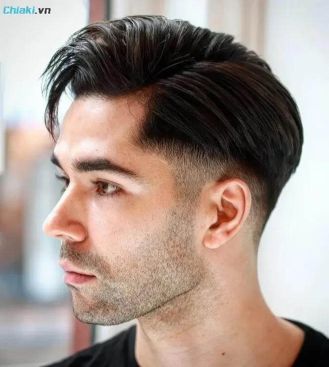 Tóc side part Tapered mang đến cho các chàng trai một vẻ ngoài chỉn chu, trưởng thành