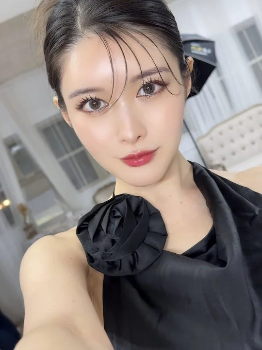 Ex-porn star Minami Aizawa to stop using her old performer name – Tokyo Kinky Sex, Erotic and Adult Japan