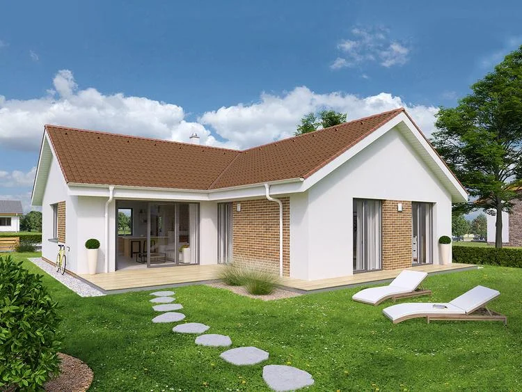 Nhà cấp 4 đẹp đơn giản với mái ngói nâu, tường trắng và sân cỏ xanh