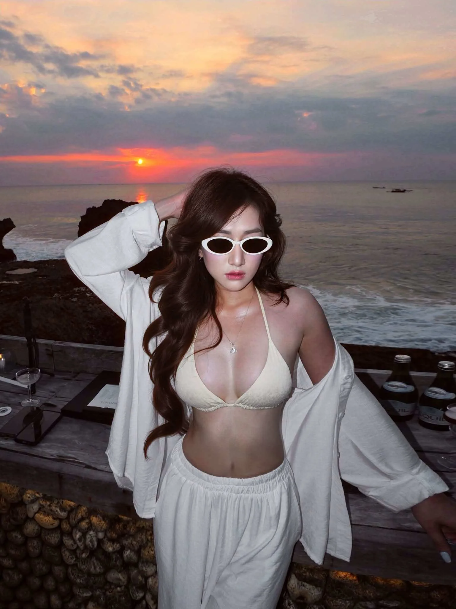Hot girl diện bikini khoe dáng đẹp miễn bàn, 32 tuổi độc thân trẻ xinh, chuộng mặc gợi cảm
