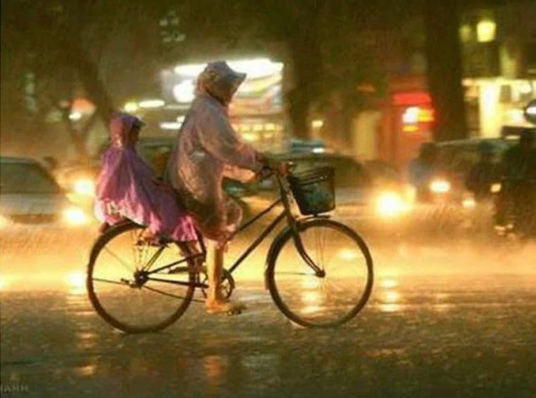 Hình ảnh ngày 20/10 xúc động, ý nghĩa nhất về mẹ