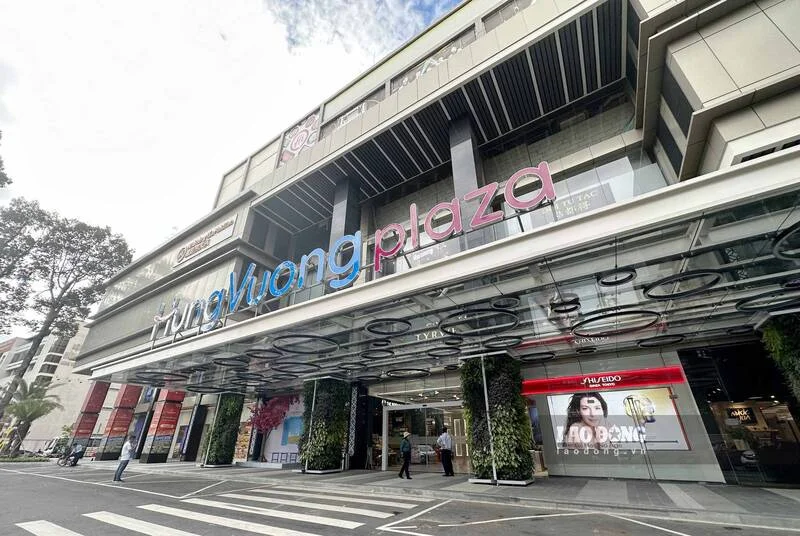 Diện mạo mới của Hùng Vương Plaza sau khi được đổi chủ (2)