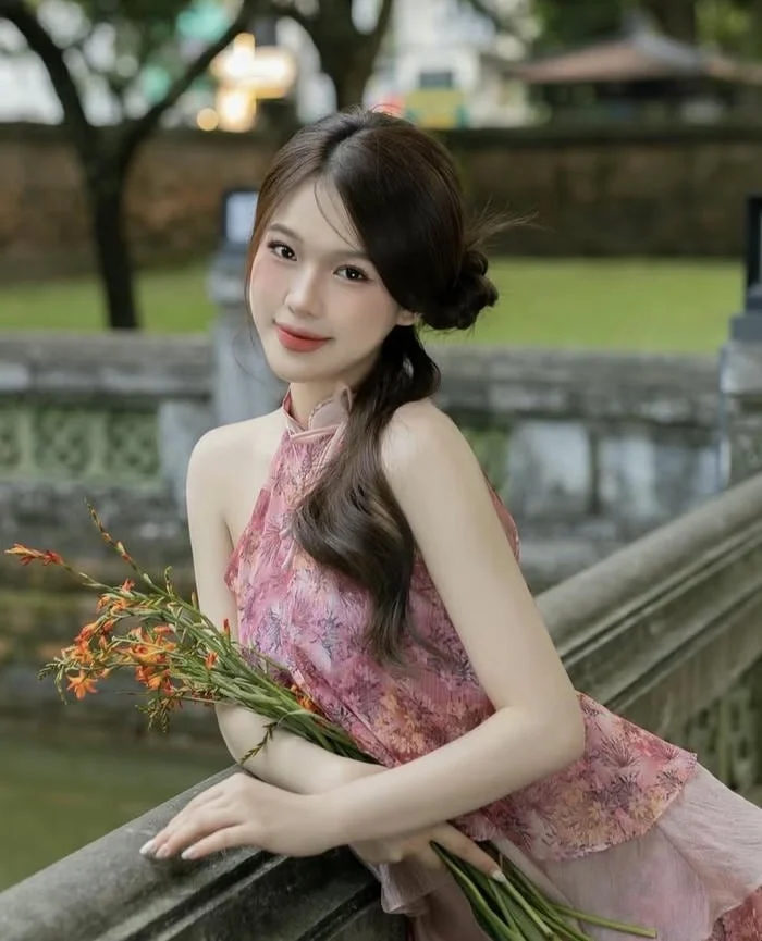 Gái xinh Việt có nụ cười tươi