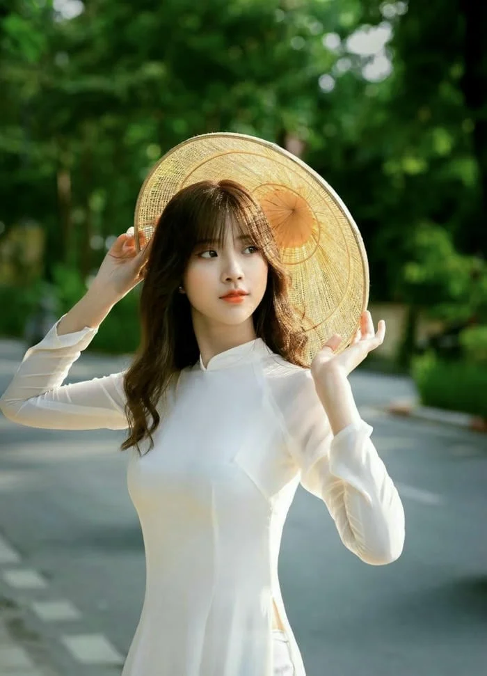 Gái xinh Việt Nam mang nét đẹp Á Đông