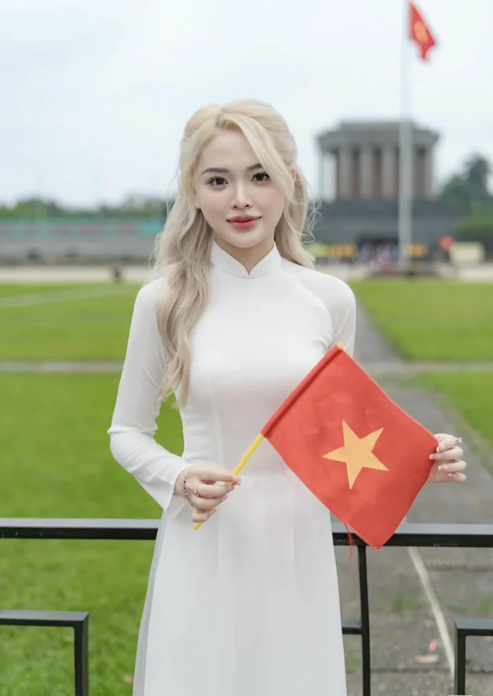 Gái xinh Việt Nam tỏa sáng tự nhiên
